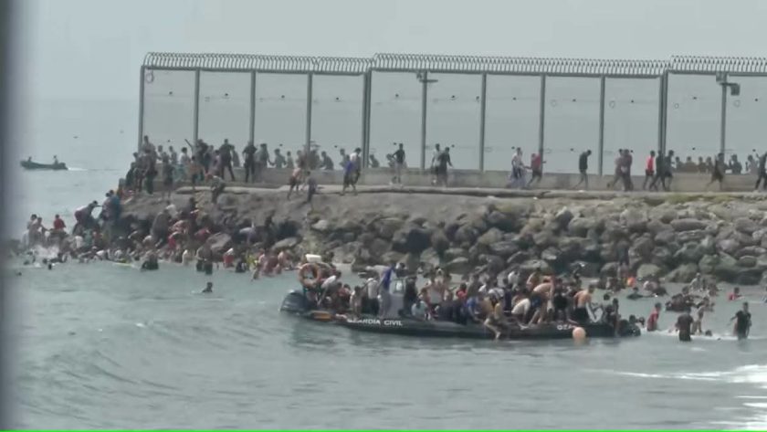 Spain Ceuta migrant crossing
